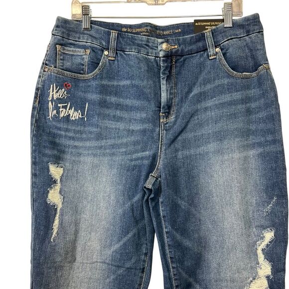 Chico's Denim - Chicos So Slimming Girlfriend Slim Leg Ankle Jeans chicos 2.5 embroidered jeans